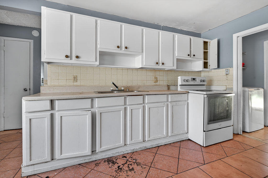 371 West 34th Street Riviera Beach, FL 33404 - Photo 24 of 45 rb49-4