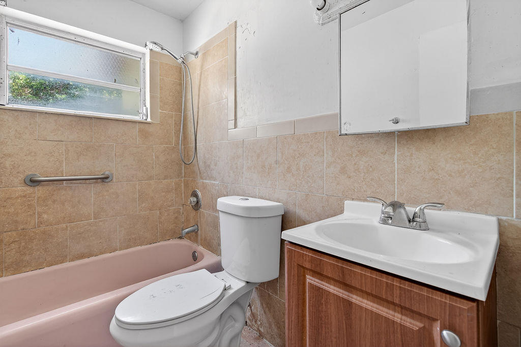 371 West 34th Street Riviera Beach, FL 33404 - Photo 27 of 45 rb45-4