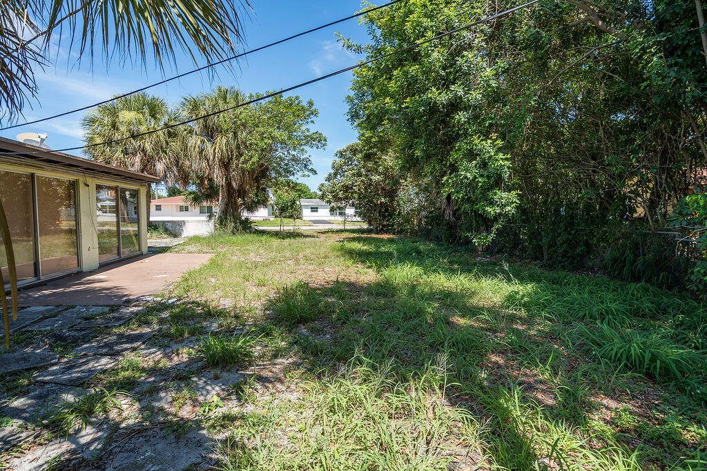 371 West 34th Street Riviera Beach, FL 33404 - Photo 4 of 45 RBO-13