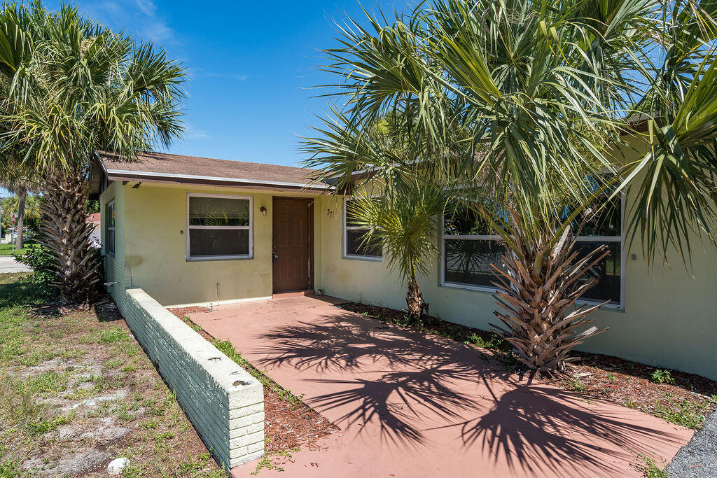 371 West 34th Street Riviera Beach, FL 33404 - Photo 5 of 45 RBO-5