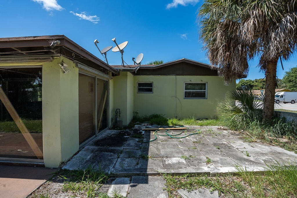 371 West 34th Street Riviera Beach, FL 33404 - Photo 7 of 45 RBO-9