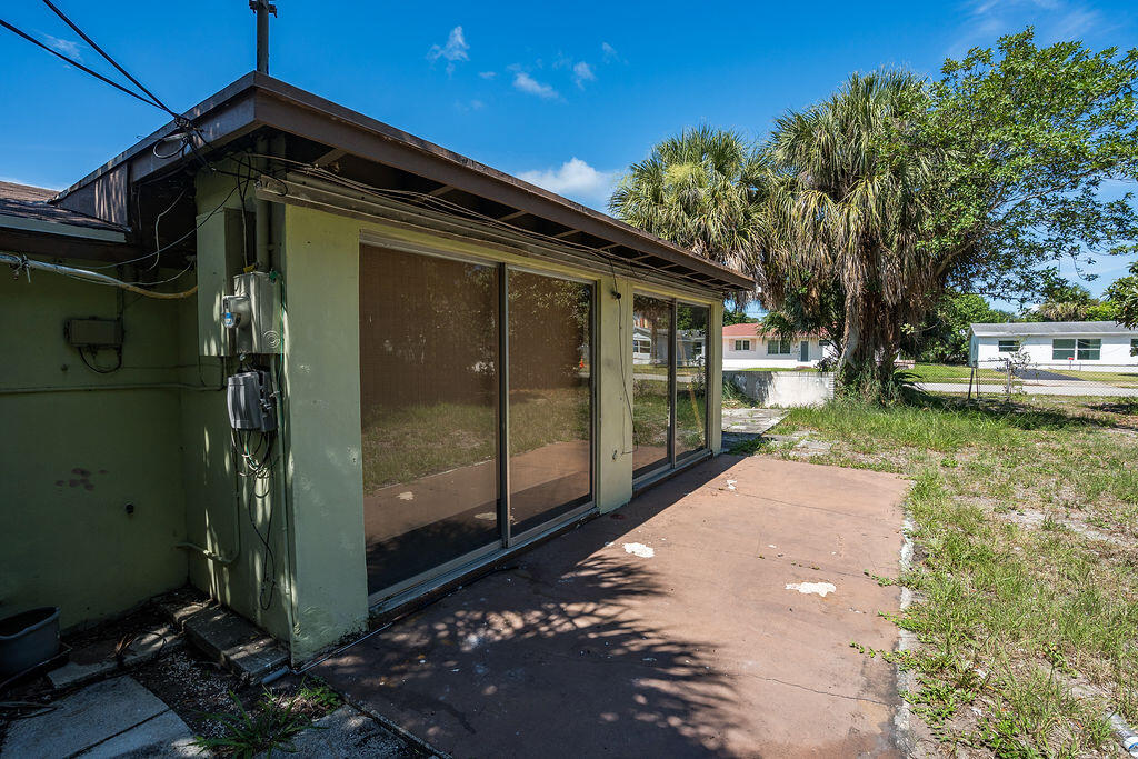 371 West 34th Street Riviera Beach, FL 33404 - Photo 8 of 45 RBO-6