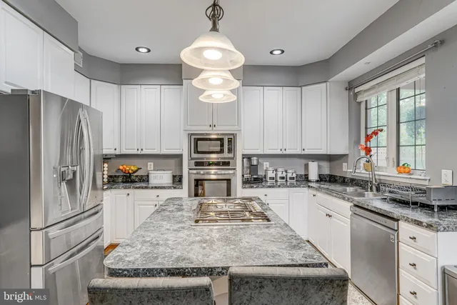 $1,179,000 | 3444 Washington Drive, Falls Church, VA 22041