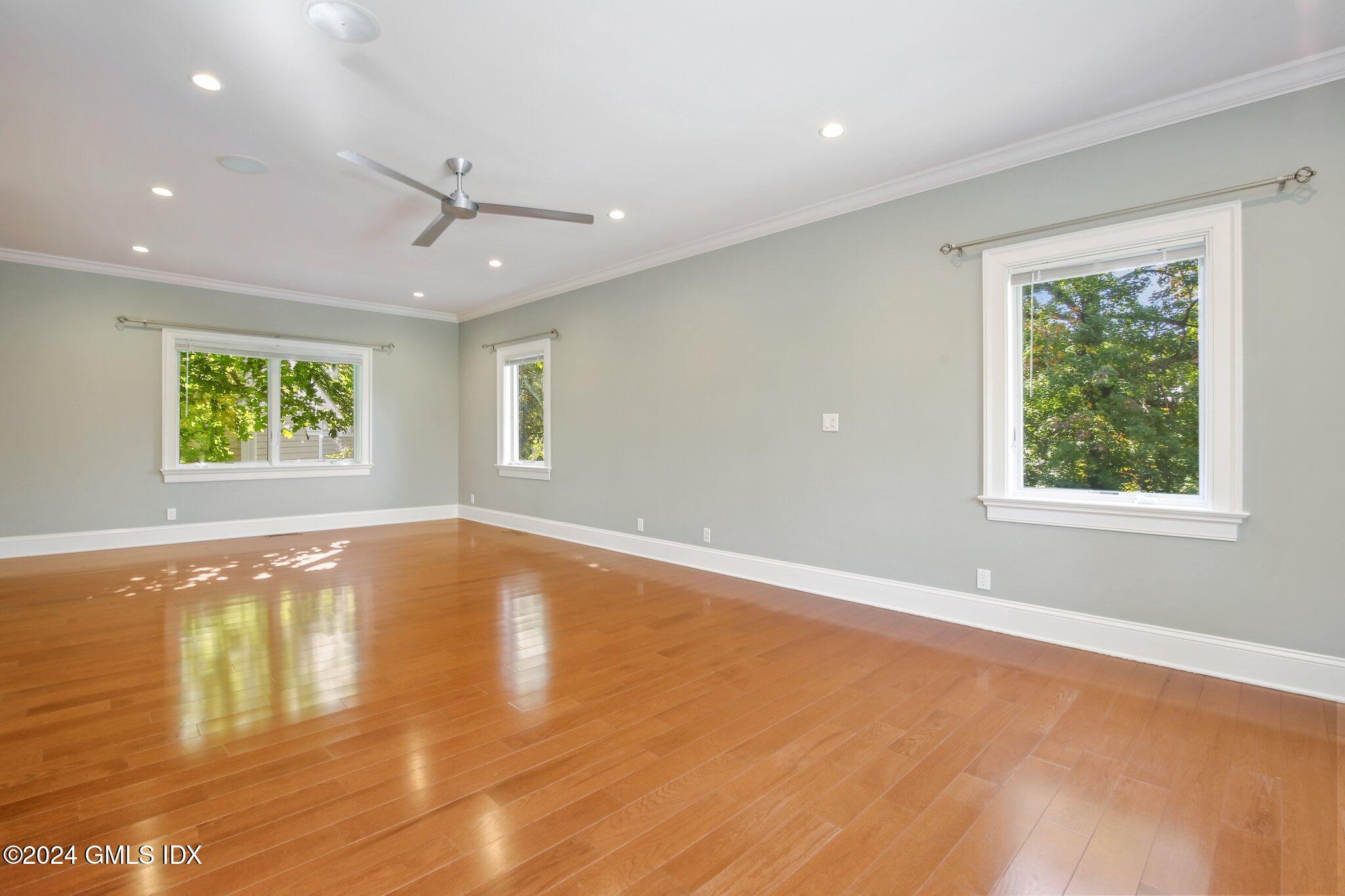 52 Hendrie Avenue Riverside, CT 06878 - Photo 12 of 18 32-web-or-mls-52-hendrie-ave