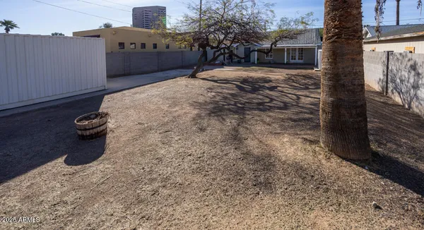 $2,000 | 918 East Whitton Avenue, Phoenix, AZ 85014