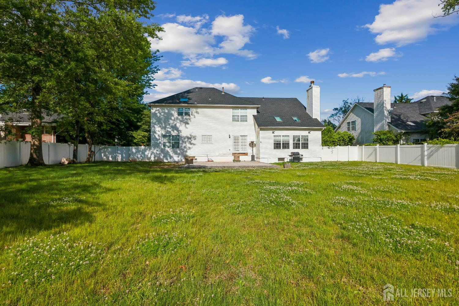 489 Plainfield Road Edison, NJ 08820 - Photo 37 of 39 a view of a house with a big yard