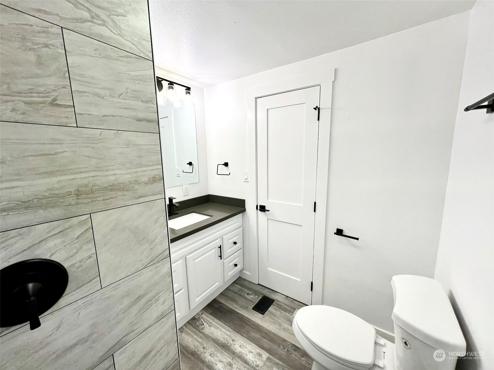2115 Rocky Point Road Northwest, Unit 1A Bremerton, WA 98312 - Photo 11 of 22