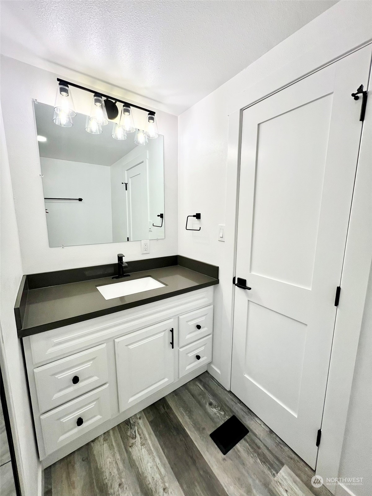 2115 Rocky Point Road Northwest, Unit 1A Bremerton, WA 98312 - Photo 15 of 22