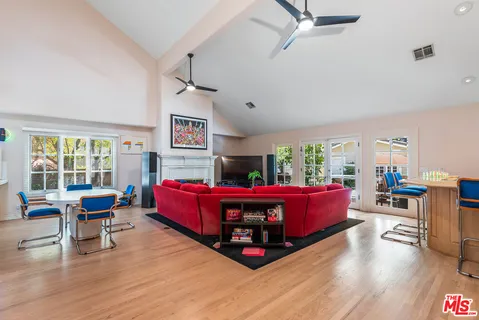 $3,595,000 | 17040 Rancho Street, Encino, CA 91316