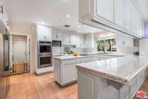 $3,595,000 | 17040 Rancho Street, Encino, CA 91316