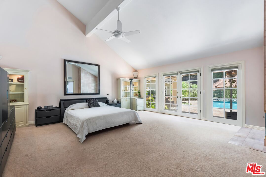 17040 Rancho Street Encino, CA 91316 - Photo 27 of 52