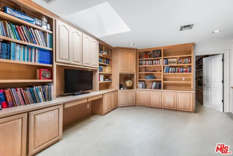 $3,595,000 | 17040 Rancho Street, Encino, CA 91316