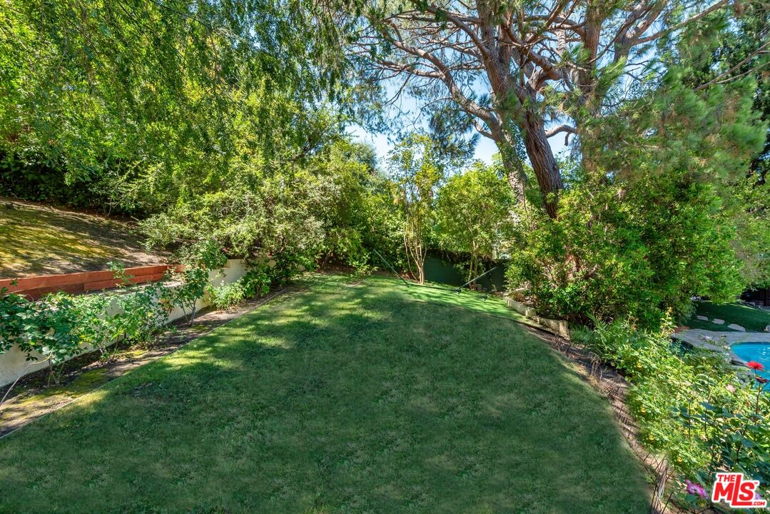 17040 Rancho Street Encino, CA 91316 - Photo 48 of 52