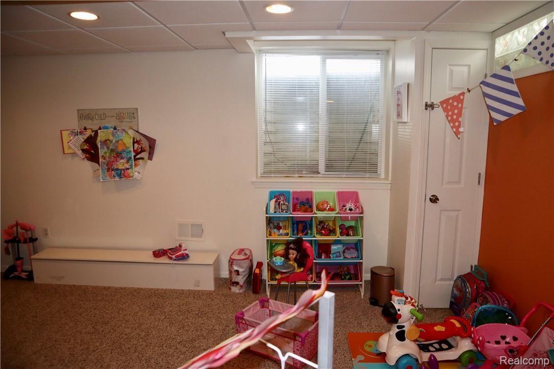 2092 Cattail Circle Rochester, MI 48309 - Photo 50 of 52 fullsizeoutput_9a5.jpeg