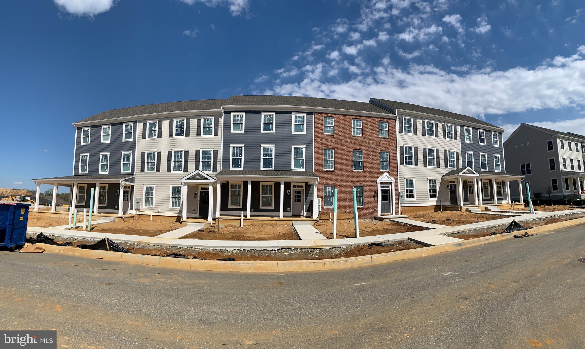 856 Mapleton Avenue, Unit 197 Middletown, DE 19709 - Photo 2 of 17 a front view of a building with street view
