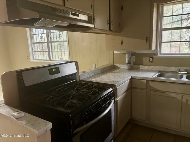 $68,000 | 131 Queen Joanna Lane, Jackson, MS 39209