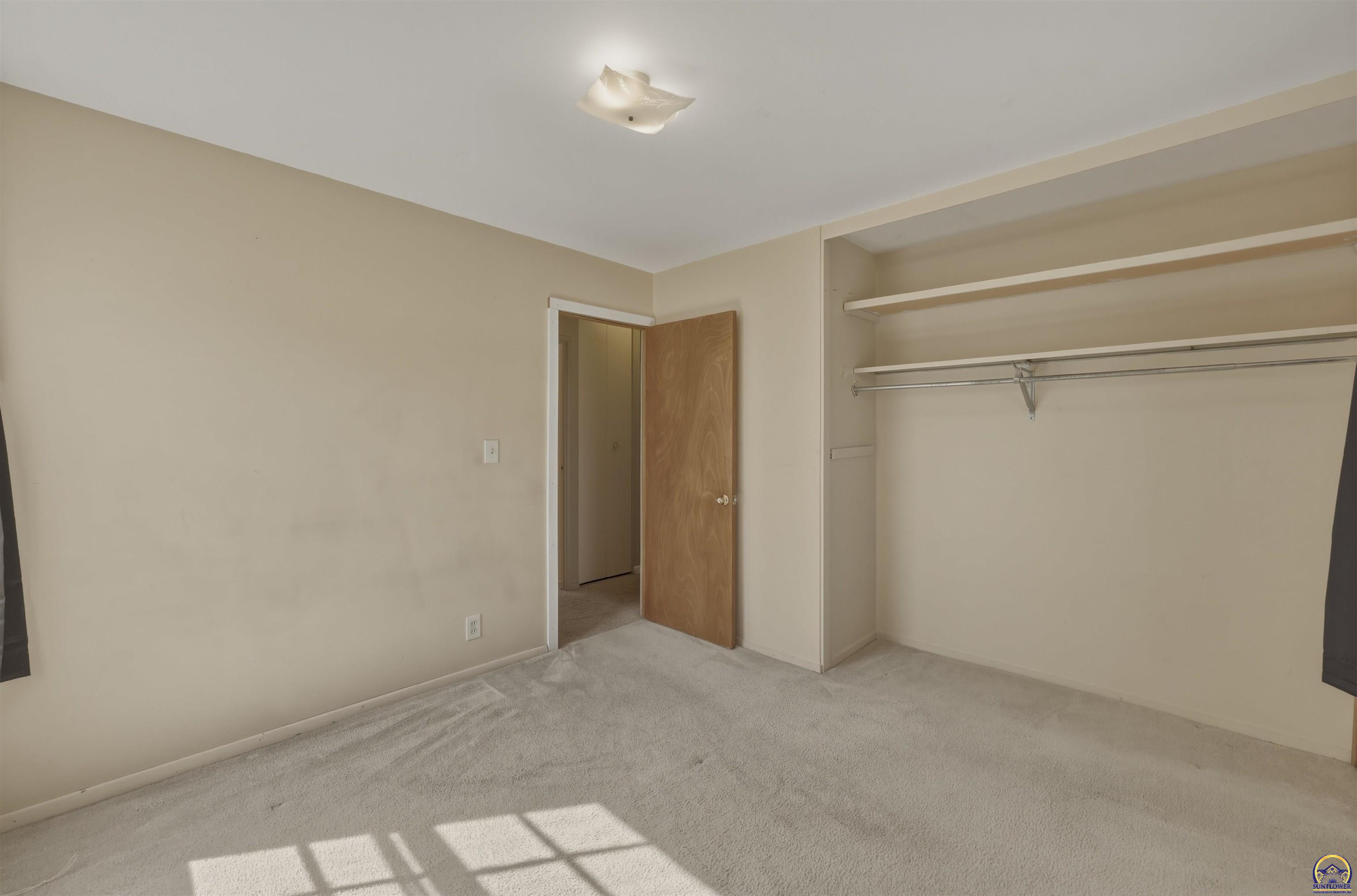 2809 Southwest Hillcrest Road Topeka, KS 66614 - Photo 12 of 26