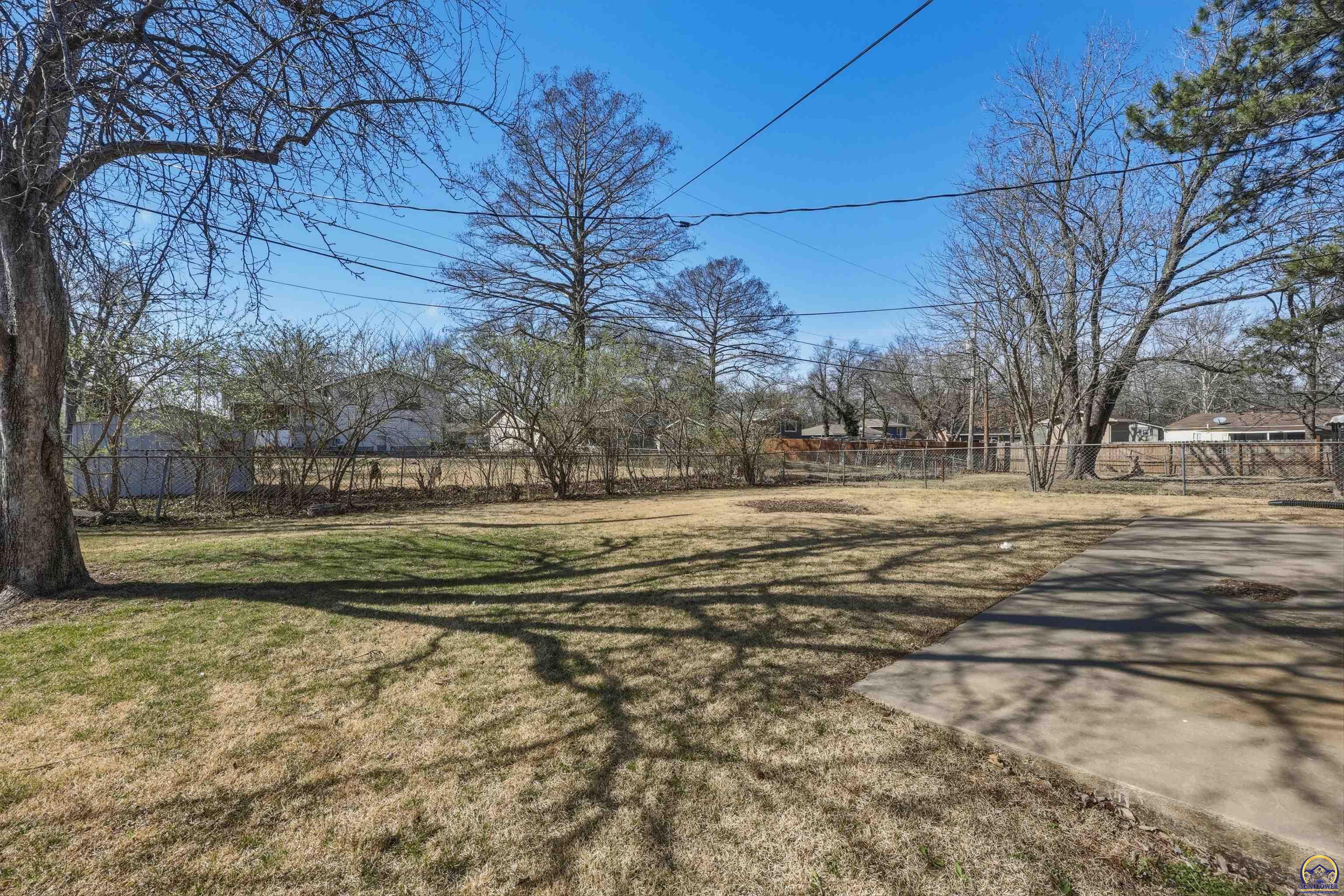 2809 Southwest Hillcrest Road Topeka, KS 66614 - Photo 25 of 26