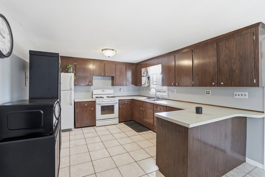 53 Gates Road Saugus, MA 01906 - Photo 18 of 42