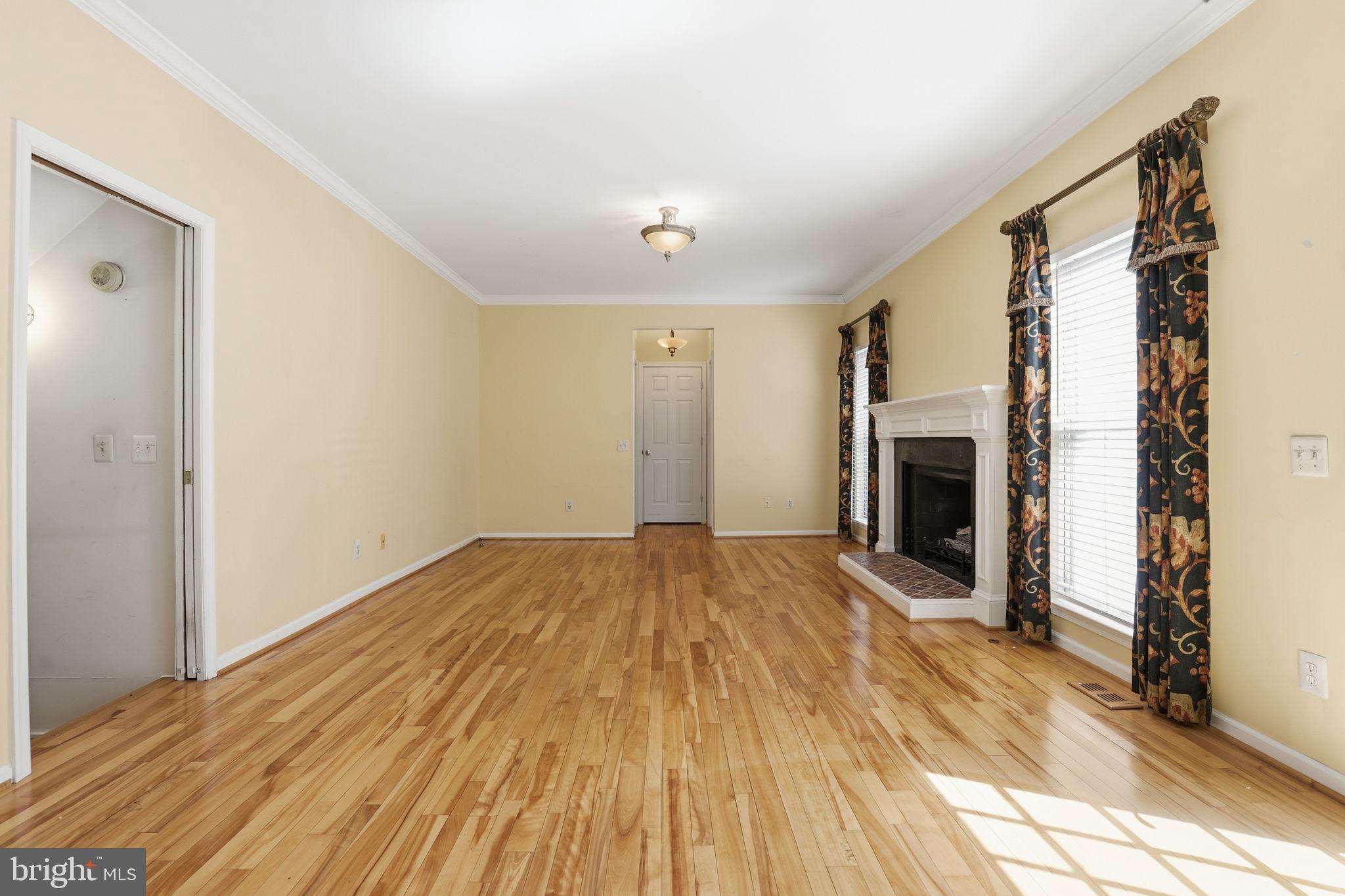 8560 Yoder Street Manassas, VA 20110 - Photo 10 of 40