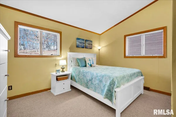 $599,900 | 163 Briarwood Place, Dahinda, IL 61428