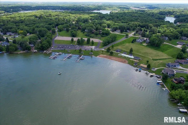 $599,900 | 163 Briarwood Place, Dahinda, IL 61428