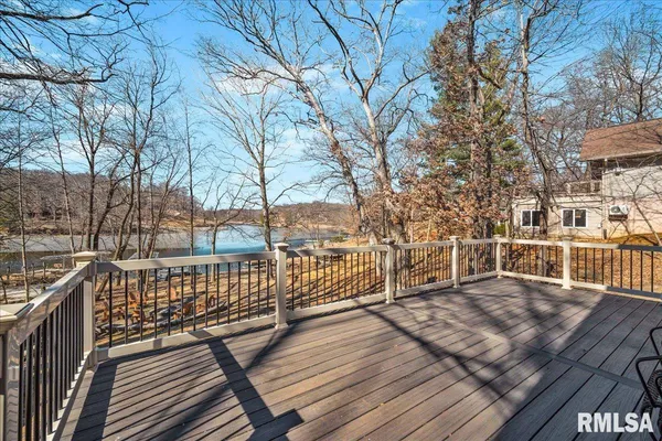$599,900 | 163 Briarwood Place, Dahinda, IL 61428