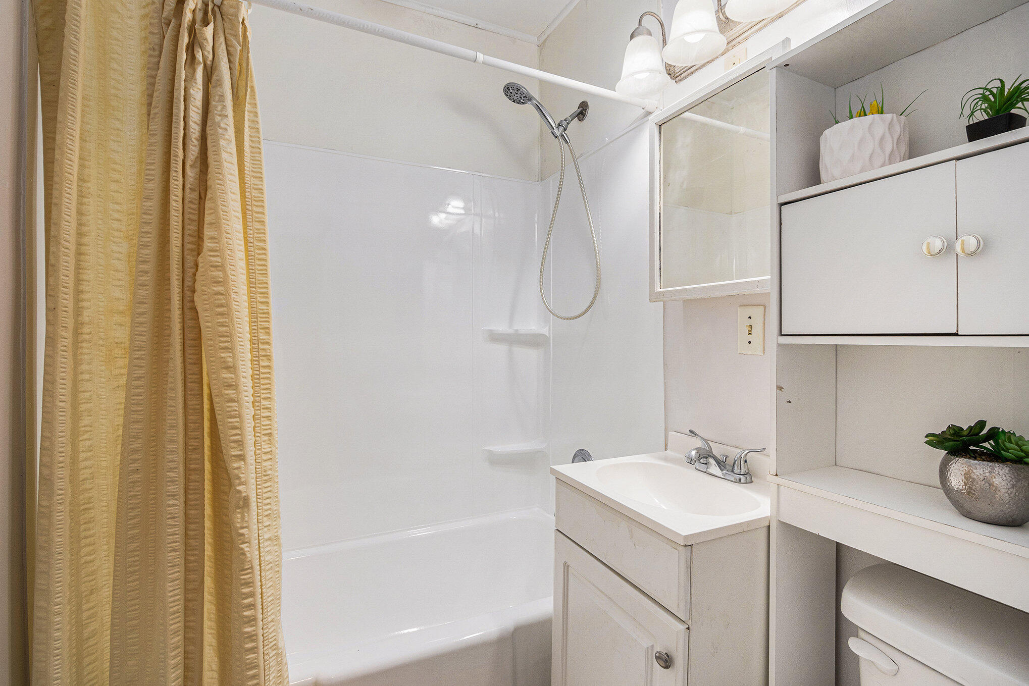 4056 Cleveland Street Gary, IN 46408 - Photo 11 of 23 2038x1359