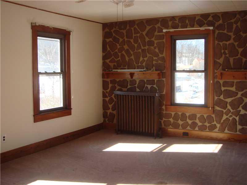 112 Broughton Road Bethel Park, PA 15102 - Photo 19 of 22 Living Room.