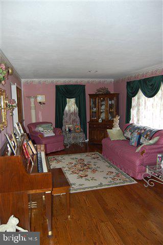 2091 Longs Gap Road Carlisle, PA 17013 - Photo 4 of 19 Gallery Image 4