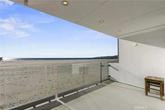 $3,249,000 | 4 Jib Street, Unit 3, Marina del Rey, CA 90292