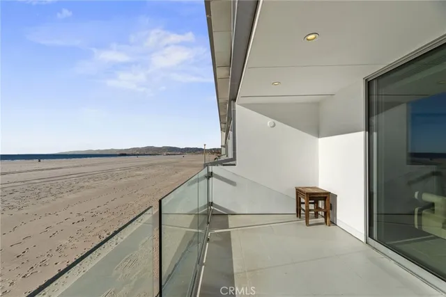 $3,249,000 | 4 Jib Street, Unit 3, Marina del Rey, CA 90292