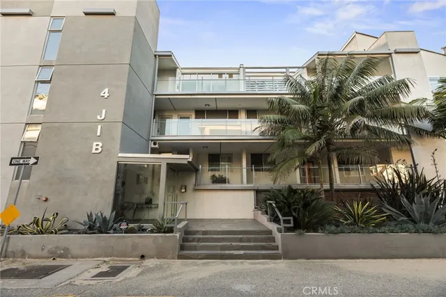 $3,249,000 | 4 Jib Street, Unit 3, Marina del Rey, CA 90292