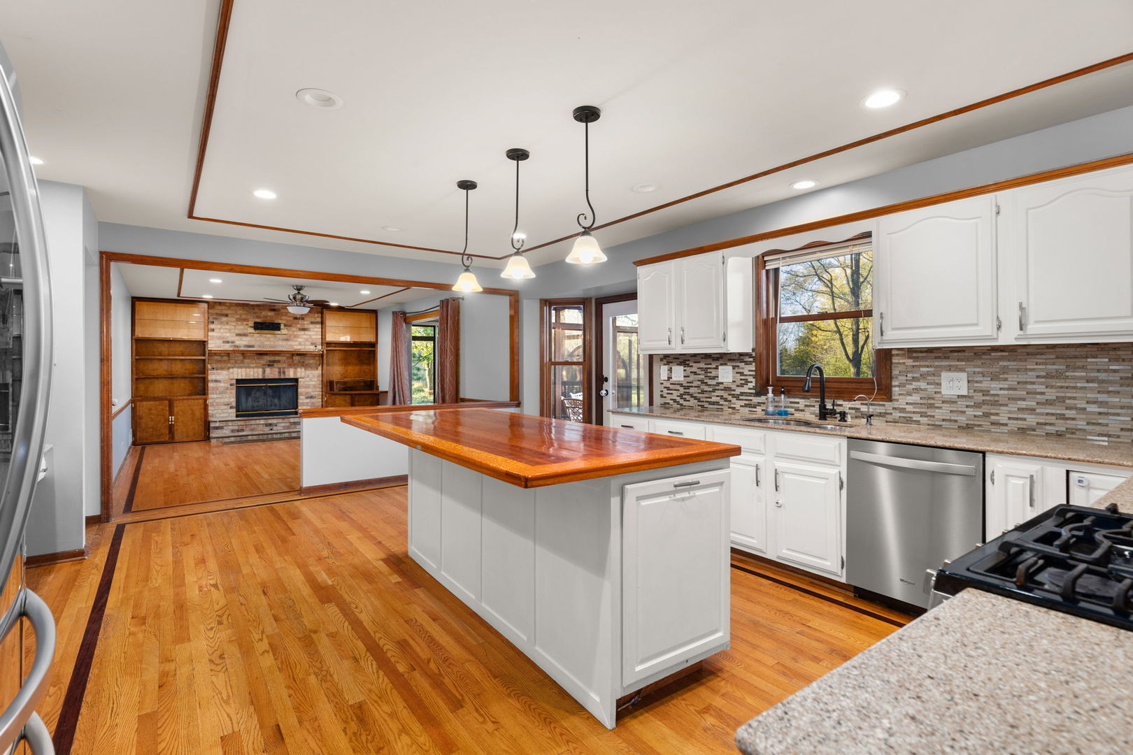 1220 Naperville Road Bartlett, IL 60103 - Photo 12 of 46 Gallery Image 12