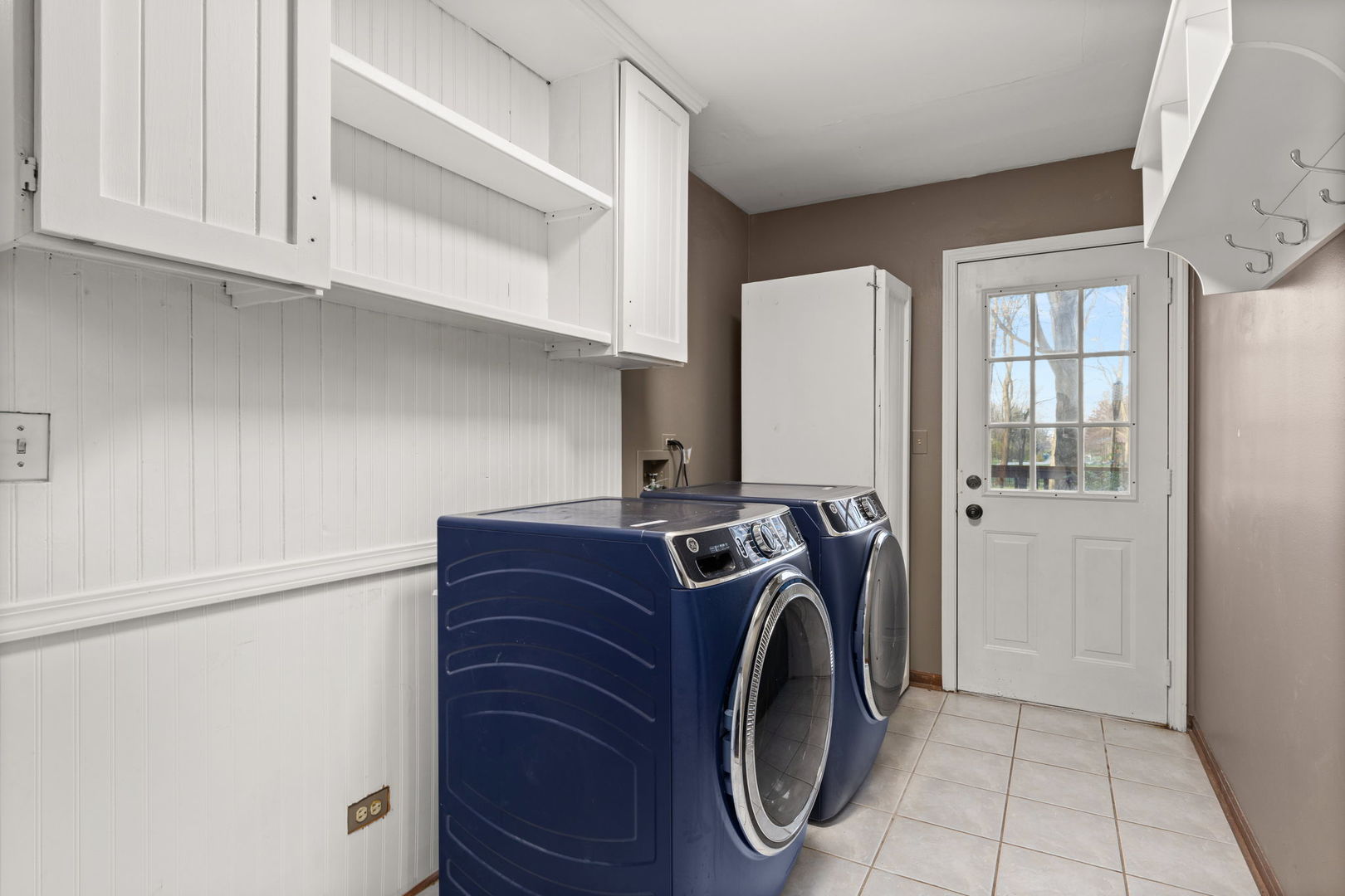 1220 Naperville Road Bartlett, IL 60103 - Photo 17 of 46 Gallery Image 17