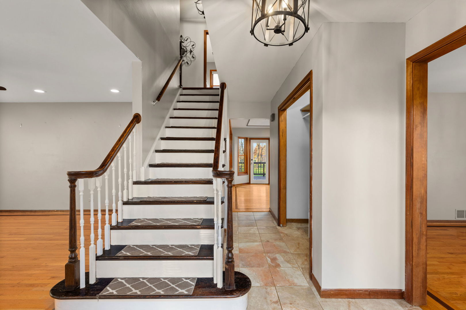 1220 Naperville Road Bartlett, IL 60103 - Photo 5 of 46 Gallery Image 5