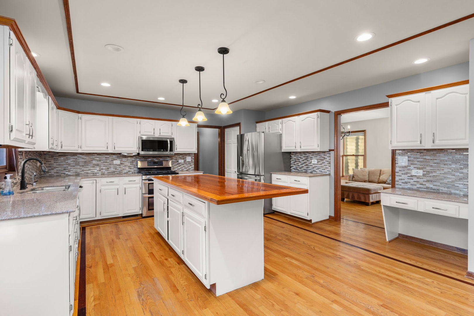 1220 Naperville Road Bartlett, IL 60103 - Photo 10 of 46 Gallery Image 10