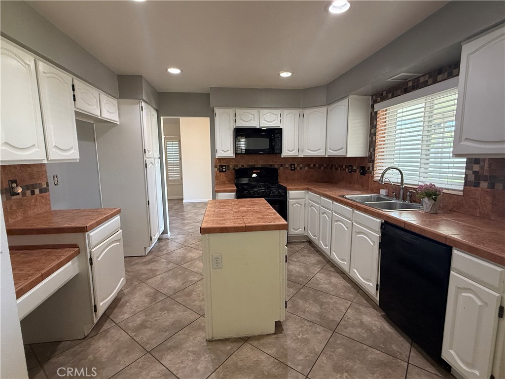 19530 Chinotto Lane Riverside, CA 92508 - Photo 11 of 43