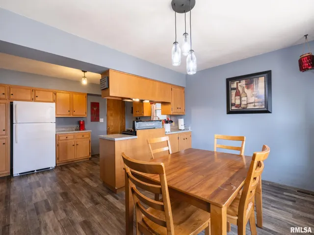 $139,900 | 1404 North 11th Street, Pekin, IL 61554