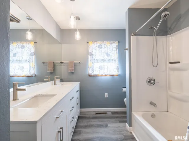 $139,900 | 1404 North 11th Street, Pekin, IL 61554