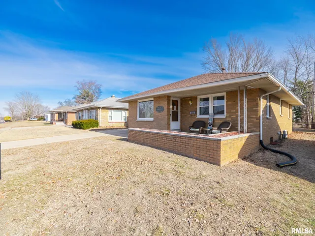 $139,900 | 1404 North 11th Street, Pekin, IL 61554