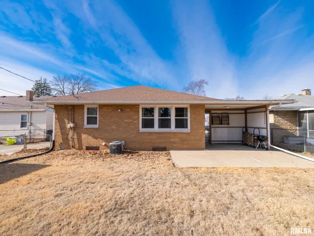 $139,900 | 1404 North 11th Street, Pekin, IL 61554