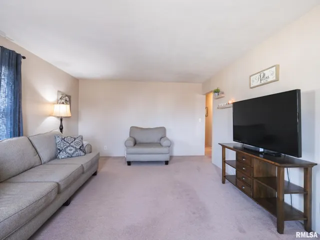 $139,900 | 1404 North 11th Street, Pekin, IL 61554