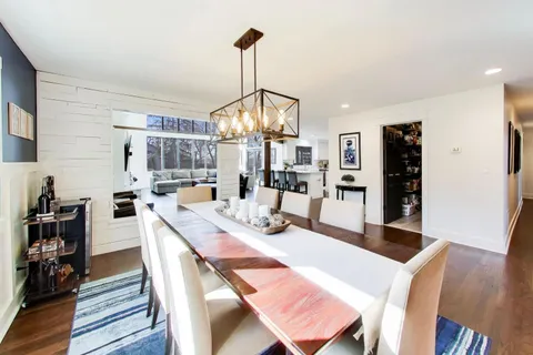 $1,200,000 | 5106 Center Avenue, Lisle, IL 60532