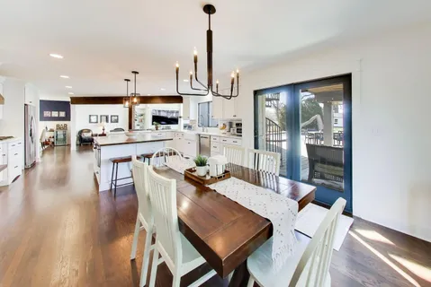 $1,200,000 | 5106 Center Avenue, Lisle, IL 60532