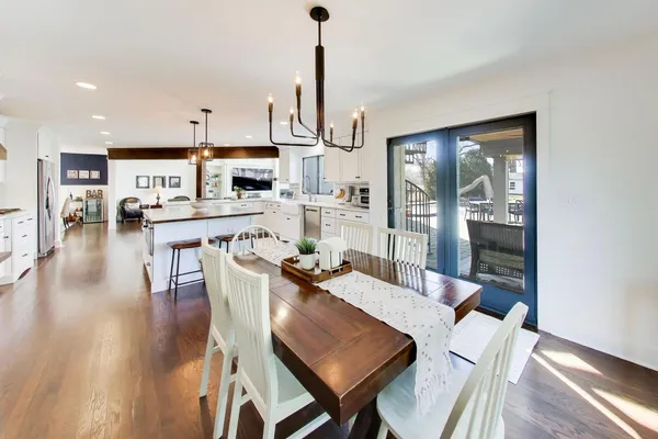 $1,200,000 | 5106 Center Avenue, Lisle, IL 60532