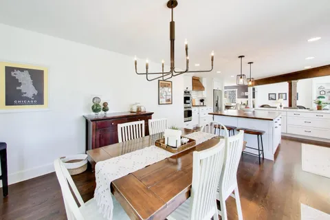 $1,200,000 | 5106 Center Avenue, Lisle, IL 60532