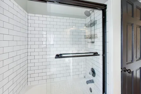 $1,200,000 | 5106 Center Avenue, Lisle, IL 60532