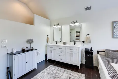 $1,200,000 | 5106 Center Avenue, Lisle, IL 60532