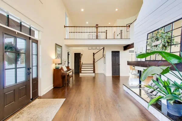 $1,200,000 | 5106 Center Avenue, Lisle, IL 60532